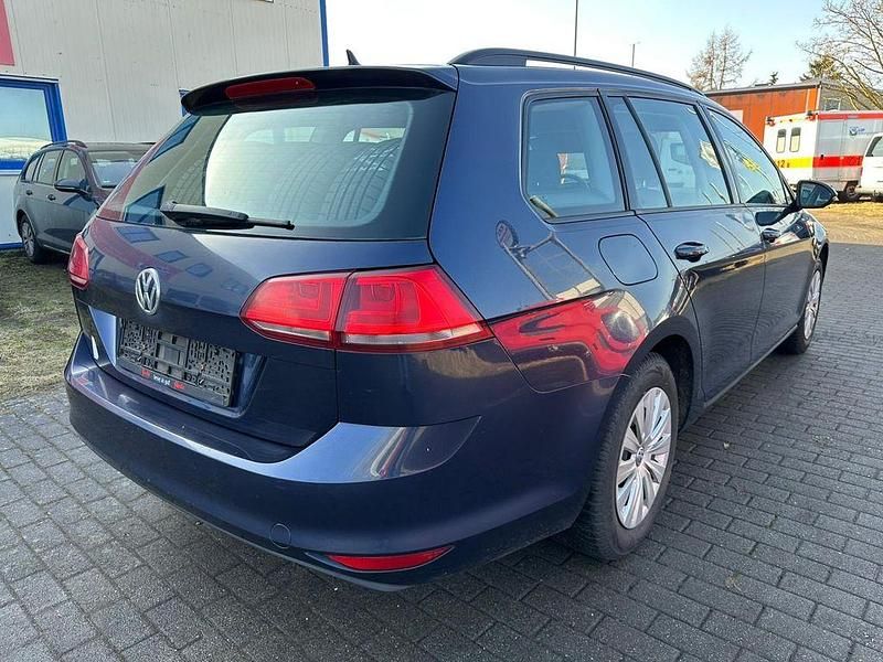 Second-hand VW Golf VII Trendline 110 CP (80 kW) 2016 Albastru Break