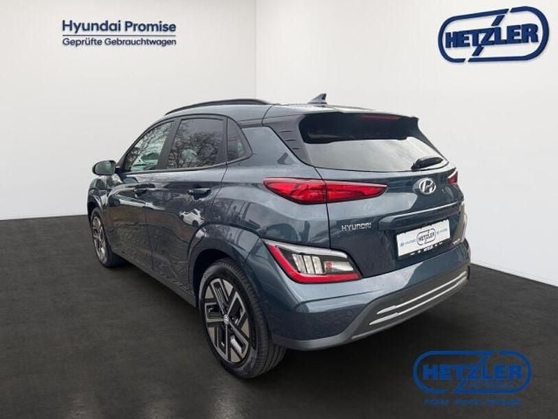 Gebraucht Hyundai Kona Advantage 100 kW (136 PS) 2024 Andere farbe SUV