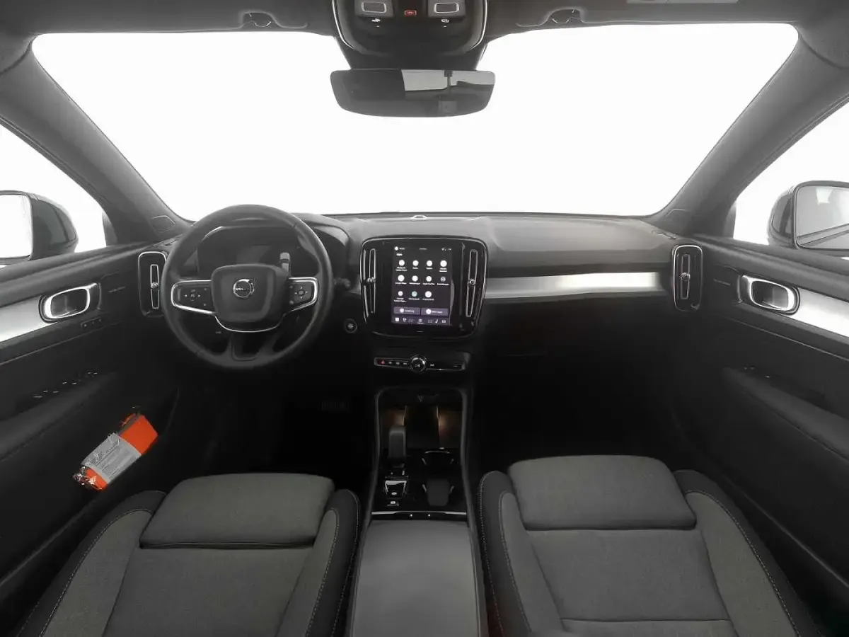Gebraucht Volvo XC40 120 PS (88 kW) 2025 SUV