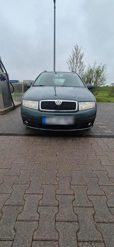 Grün Gebraucht 2006 Skoda Fabia Kombi | 500 € (Superpreis) - Bild 1/4
