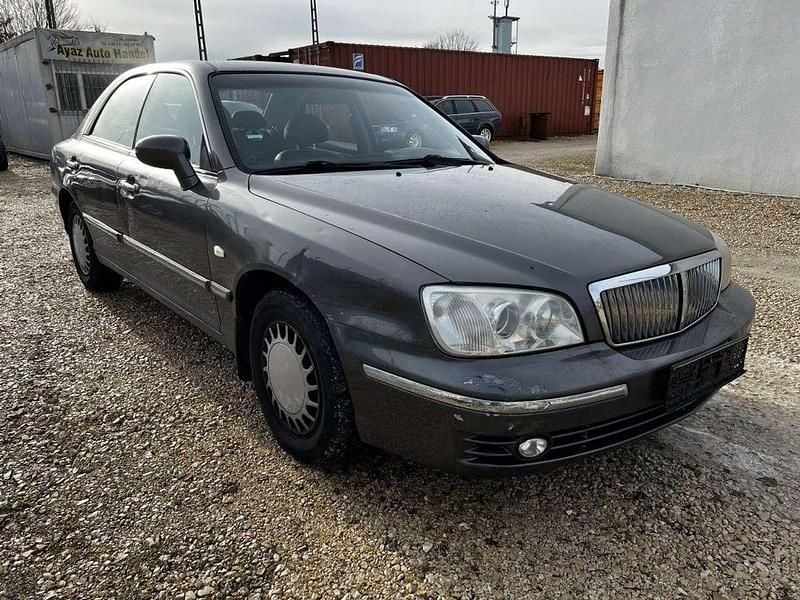 Grau Gebraucht 2006 Hyundai XG Limousine | 1.790 € - Bild 1/4