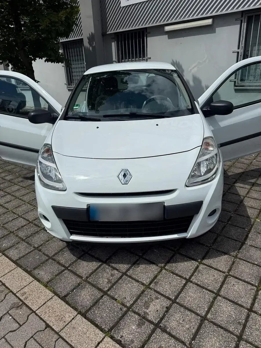 Gebraucht Renault Clio III 75 PS (55 kW) 2012 Weiß Kleinwagen