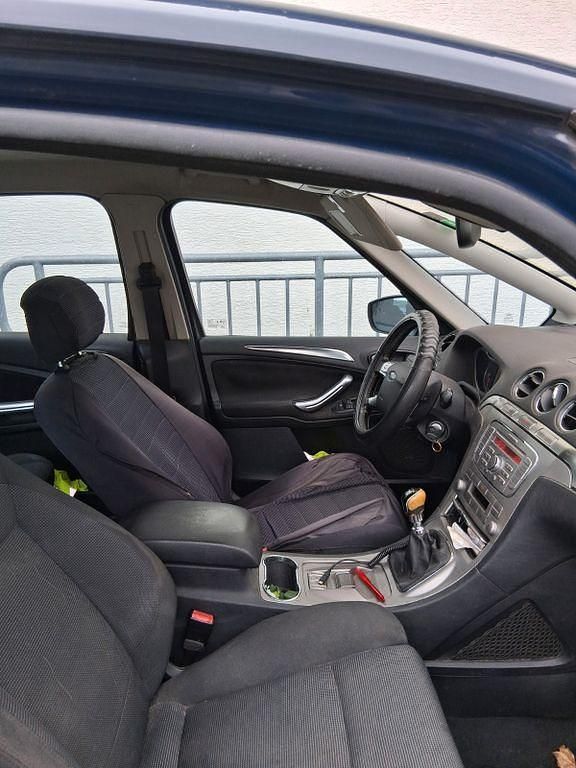 Gebraucht Ford S-MAX Titanium 140 PS (102 kW) 2009 Blau Van / Kleinbus