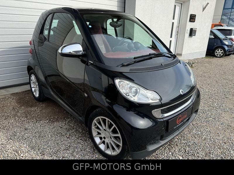 Gebraucht Smart ForTwo Coupé 61 PS (44 kW) 2010 Schwarz Coupé