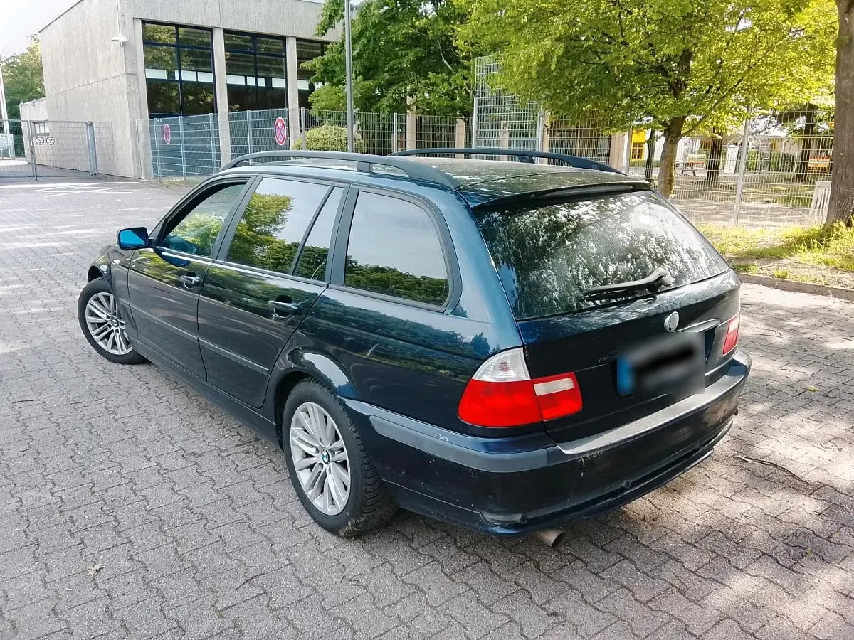 Gebraucht BMW 316 116 PS (85 kW) 2004 Blau Kombi
