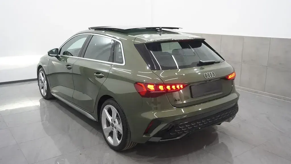 Gebraucht Audi A3 S-Line 150 PS (110 kW) 2025 Grün Limousine