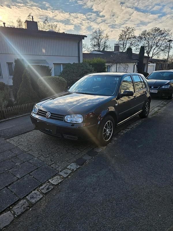 Gebraucht VW Golf IV 75 PS (55 kW) 2003 Schwarz Kleinwagen