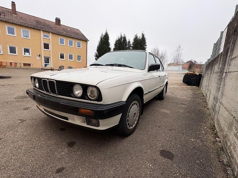 Gebraucht BMW 316 102 PS (75 kW) 1989 Weiß Limousine