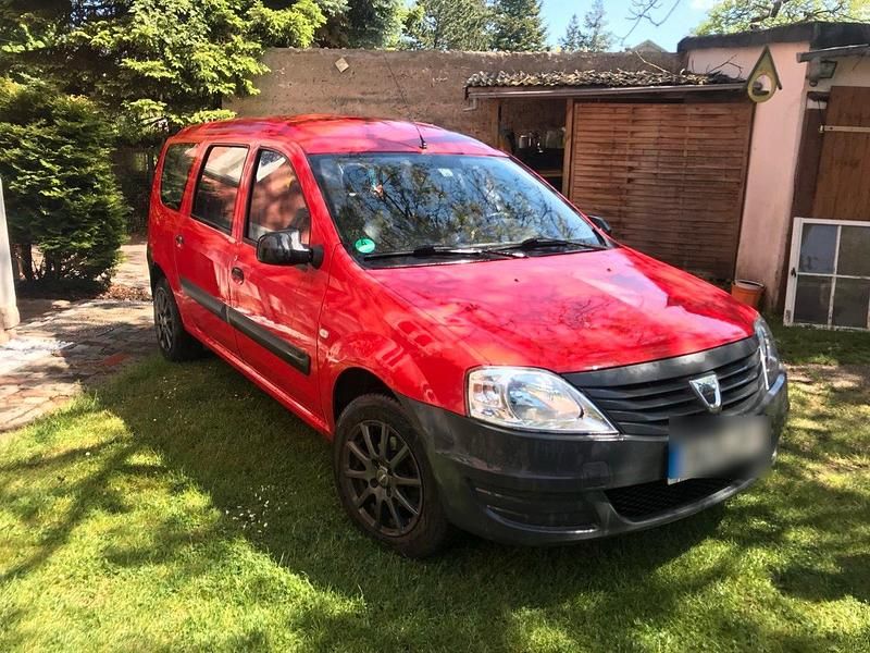 Rot Gebraucht 2012 Dacia Logan Limousine | 1.900 € (Fairer Preis) - Bild 1/3