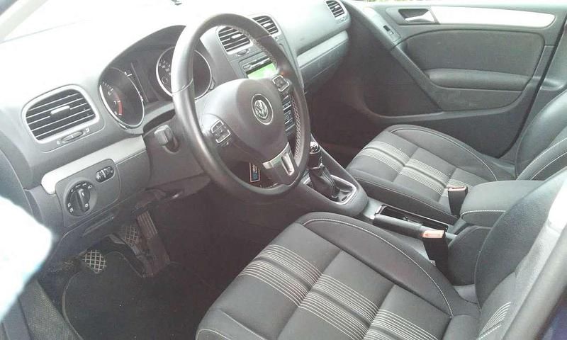 Gebraucht VW Golf VII Match 80 PS (58 kW) 2012 Blau Limousine