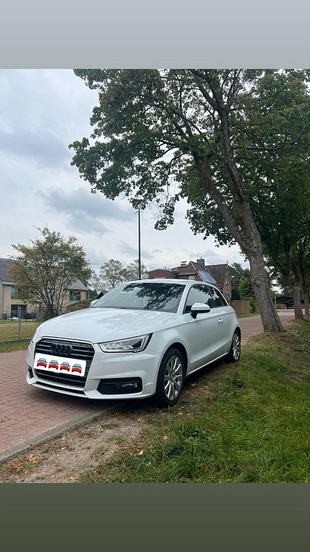 Weiß Gebraucht 2016 Audi A1 Kleinwagen | 12.500 € (Teuer) - Bild 1/4