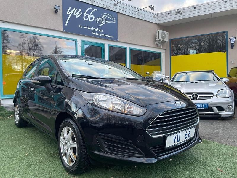 Gebraucht Ford Fiesta Trend 101 PS (74 kW) 2013 Schwarz Kleinwagen