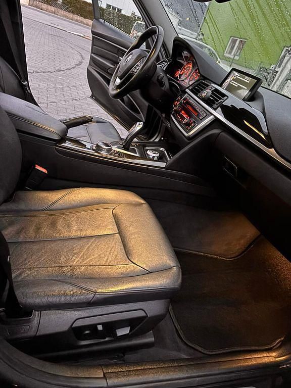 Gebraucht BMW 320 Luxury Line 184 PS (135 kW) 2013 Schwarz Limousine