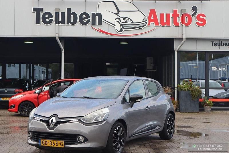 Grau Gebraucht 2015 Renault Clio IV Dynamique Limousine | 4.195 € (Guter Preis) - Bild 1/4