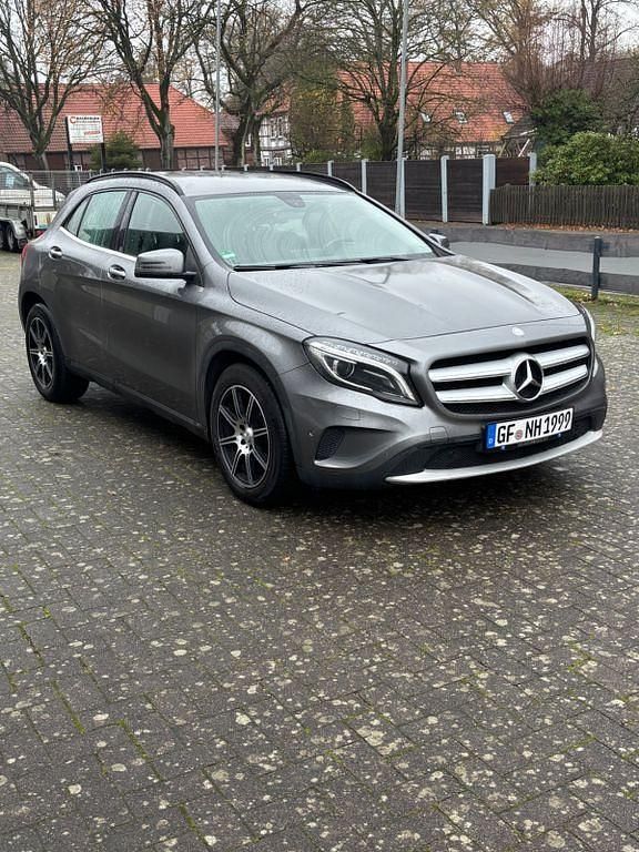 Gebraucht Mercedes GLA220 170 PS (125 kW) 2013 Grau SUV