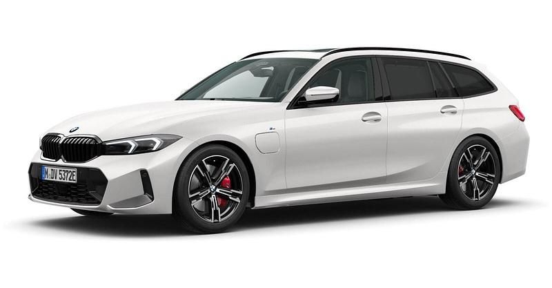 Weiß Gebraucht 2024 BMW 330e Comfort Edition Kombi | 51.579 € - Bild 1/4