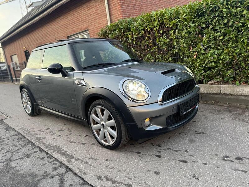 Grau Gebraucht 2007 Mini Cooper S Coupé Coupé | 4.590 € (Superpreis) - Bild 1/4