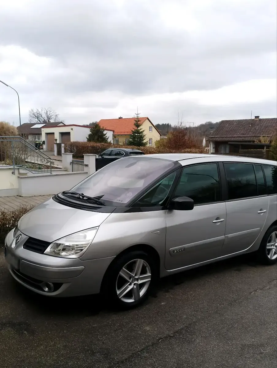 Gebraucht Renault Espace 150 PS (110 kW) 2010 Silber Van / Kleinbus