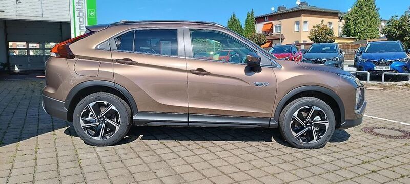 Gebraucht Mitsubishi Eclipse Cross Plus 98 PS (72 kW) 2024 Braun SUV