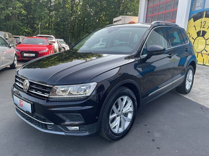Schwarz Gebraucht 2018 VW Tiguan Highline SUV | 16.990 € (Superpreis) - Bild 1/4