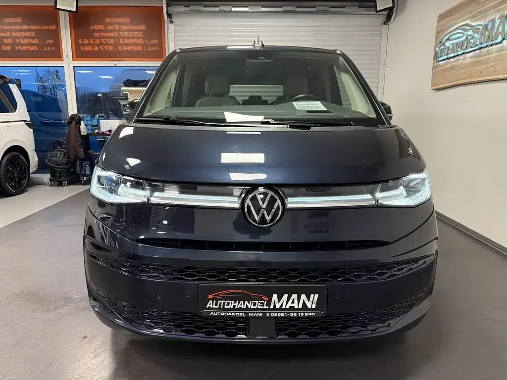 Gebraucht VW Multivan Style 150 PS (110 kW) 2025 Starlight blue metallic Van / Kleinbus