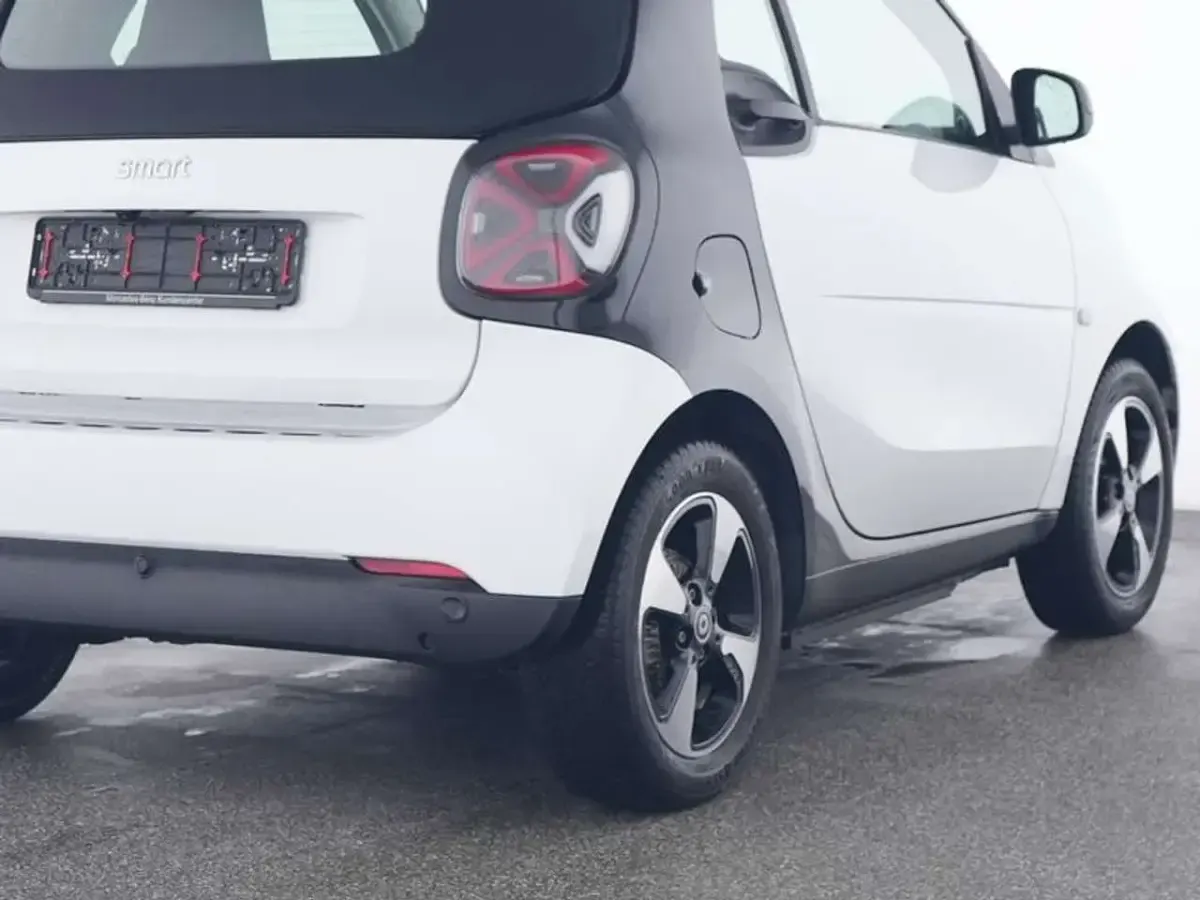Gebraucht Smart ForTwo Electric Drive 60 kW (82 PS) 2024 Weiß Cabrio