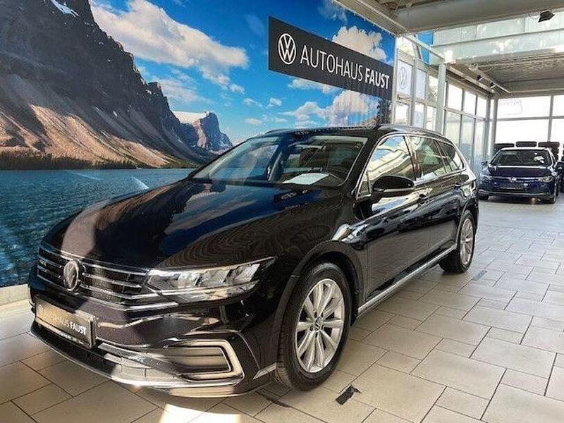 Gebraucht VW Passat GTE 218 PS (160 kW) 2022 Schwarz perleffekt Kombi