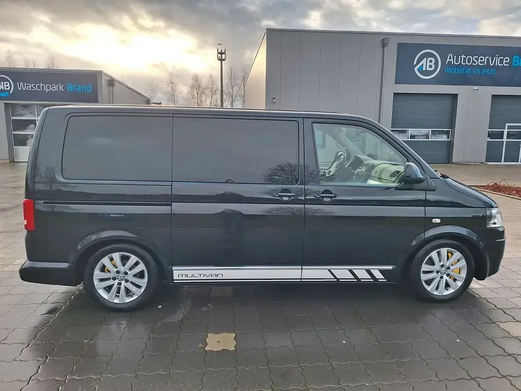 Gebraucht VW Multivan Highline 179 PS (131 kW) 2015 Schwarz Van / Kleinbus