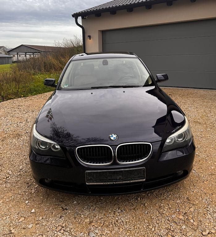 Gebraucht BMW 530 Exclusive 231 PS (169 kW) 2003 Blau Limousine