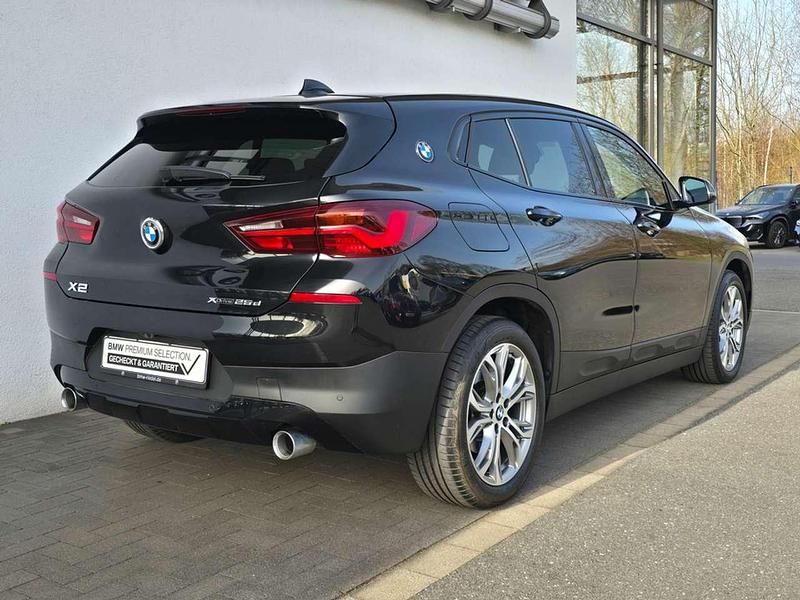 Gebraucht BMW X2 Advantage 231 PS (169 kW) 2022 Saphirschwarz metallic SUV