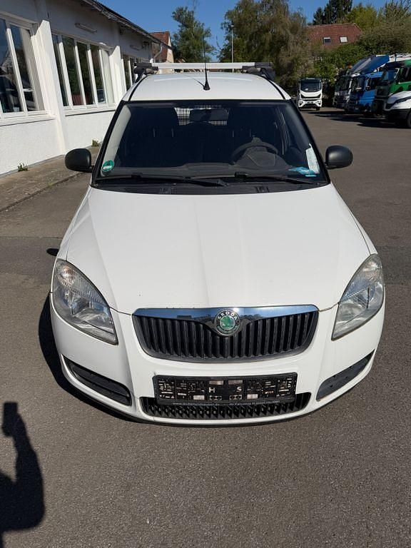 Gebraucht Skoda Roomster 69 PS (50 kW) 2008 Weiß Van / Kleinbus
