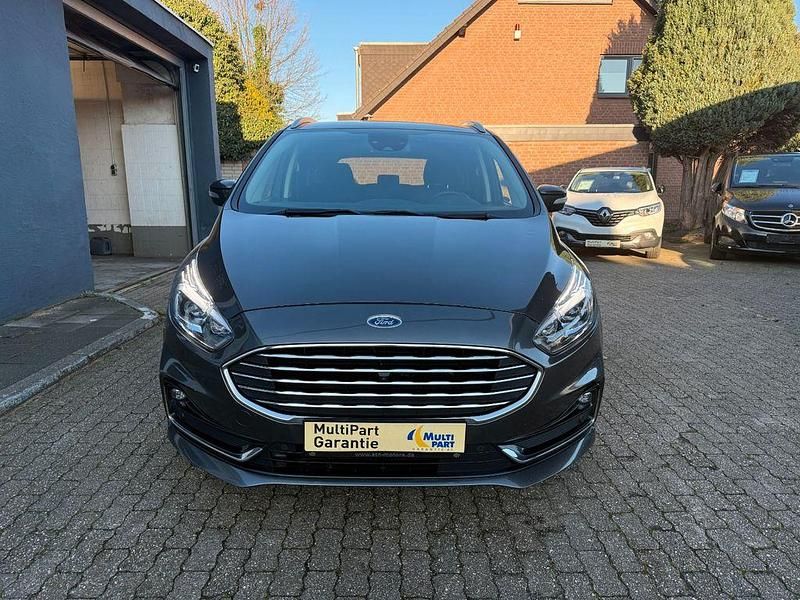Gebraucht Ford S-MAX Titanium 190 PS (139 kW) 2021 Grau Van / Kleinbus