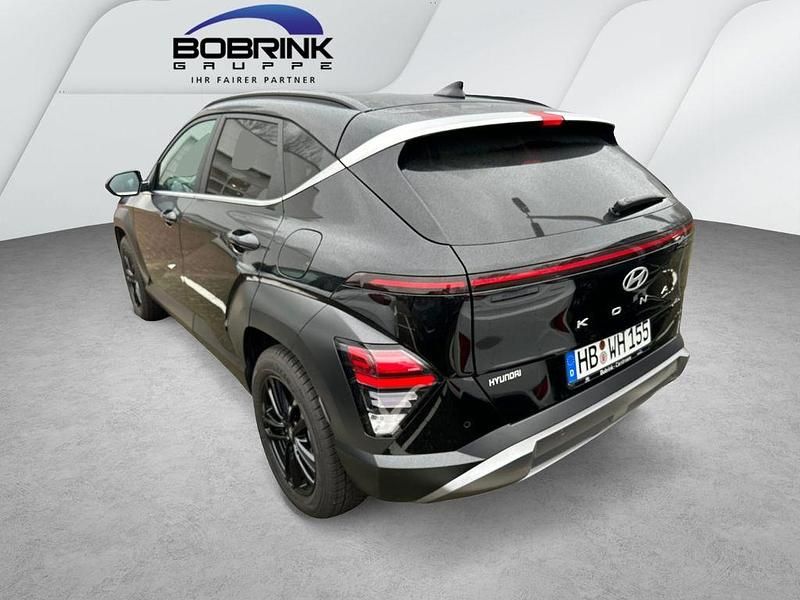Gebraucht Hyundai Kona Trend 129 PS (94 kW) 2025 Abyss black / mic SUV