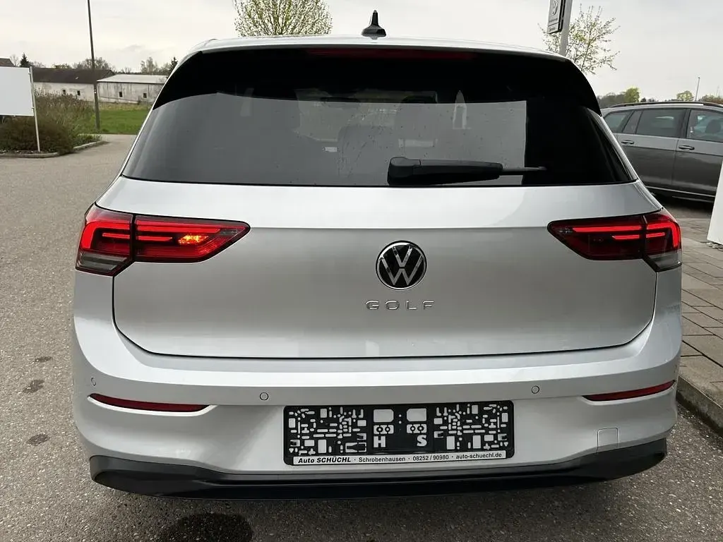 Gebraucht VW Golf VIII Active 116 PS (85 kW) 2023 Silber Limousine
