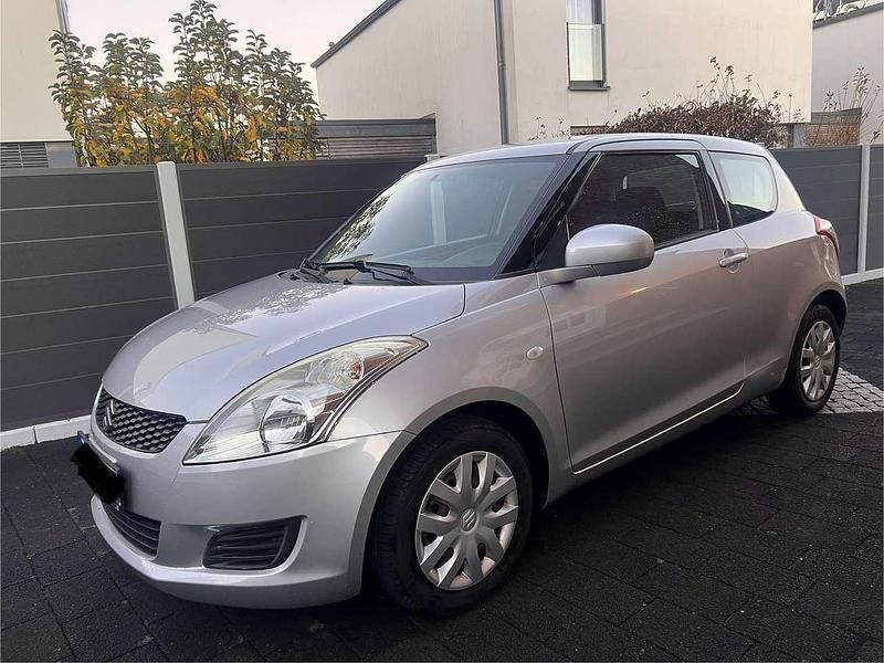 Gebraucht Suzuki Swift 95 PS (69 kW) 2011 Silber Kleinwagen