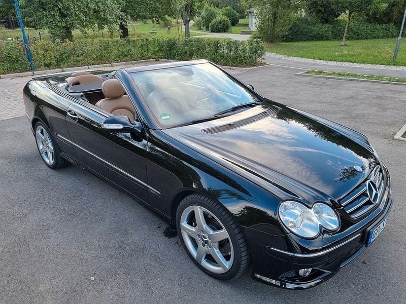 Schwarz Gebraucht 2005 Mercedes CLK350 Avantgarde Cabrio | 22.999 € - Bild 1/4