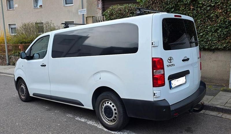 Gebraucht Toyota Proace 166 PS (122 kW) 2020 Weiß Van / Kleinbus