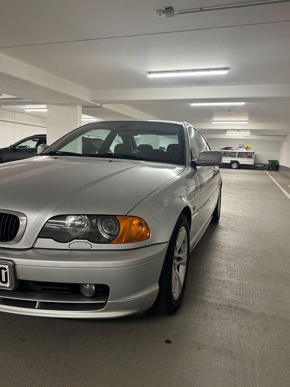 Silber Gebraucht 2000 BMW 325 Sport Line Coupé | 3.290 € (Superpreis) - Bild 1/4