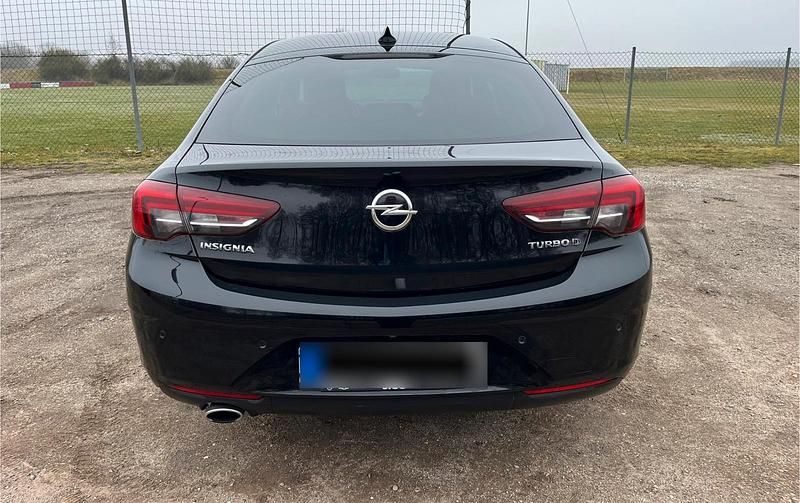 Gebraucht Opel Insignia Dynamic 170 PS (125 kW) 2017 Schwarz Limousine