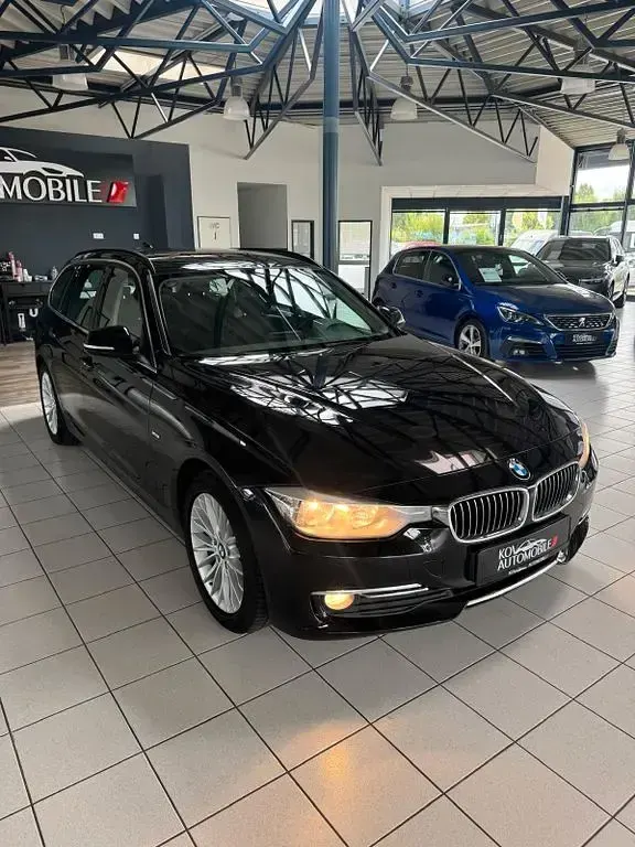 Gebraucht BMW 318 Luxury Line 143 PS (105 kW) 2015 Schwarz Kombi