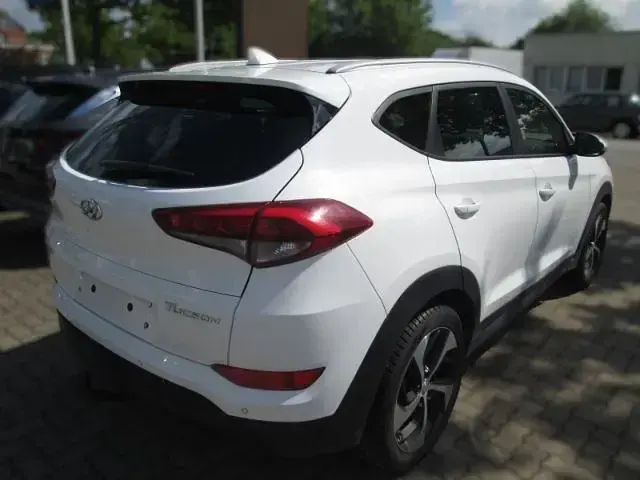 Gebraucht Hyundai Tucson Advantage 141 PS (103 kW) 2017 Weiss SUV