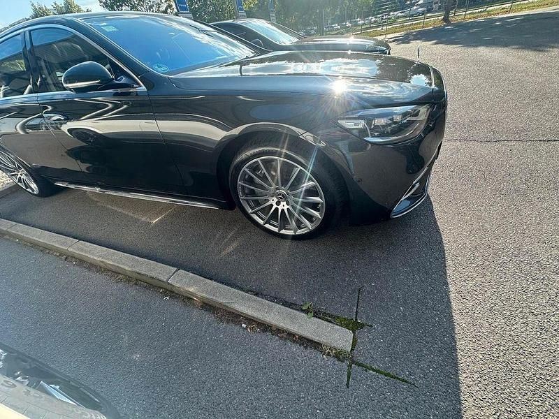 Schwarz Gebraucht 2021 Mercedes S580 Limousine | 88.500 € (Teuer) - Bild 1/4
