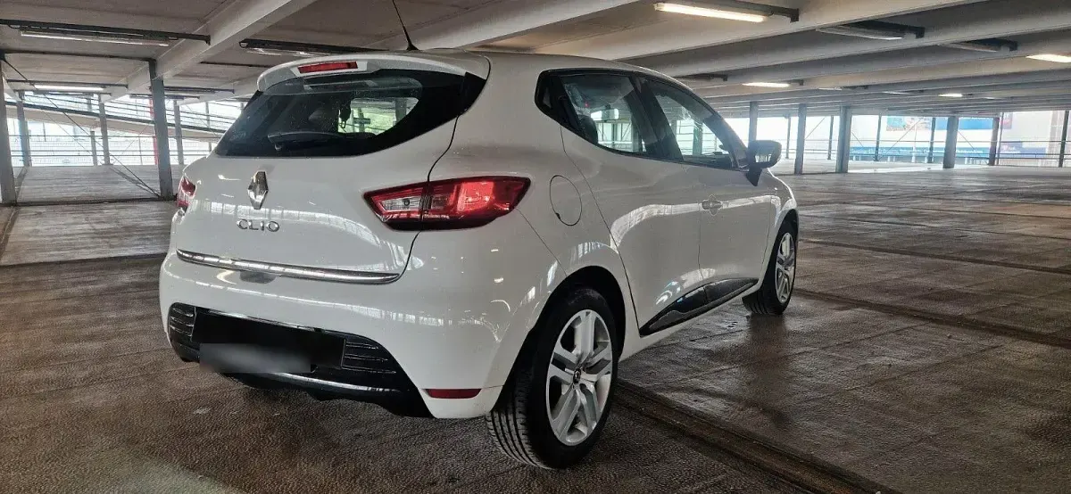 Gebraucht Renault Clio LIMITED 90 PS (66 kW) 2018 Weiß Kleinwagen