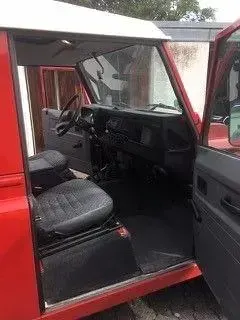 Gebraucht Land Rover Defender 122 PS (89 kW) 2000 Rot SUV