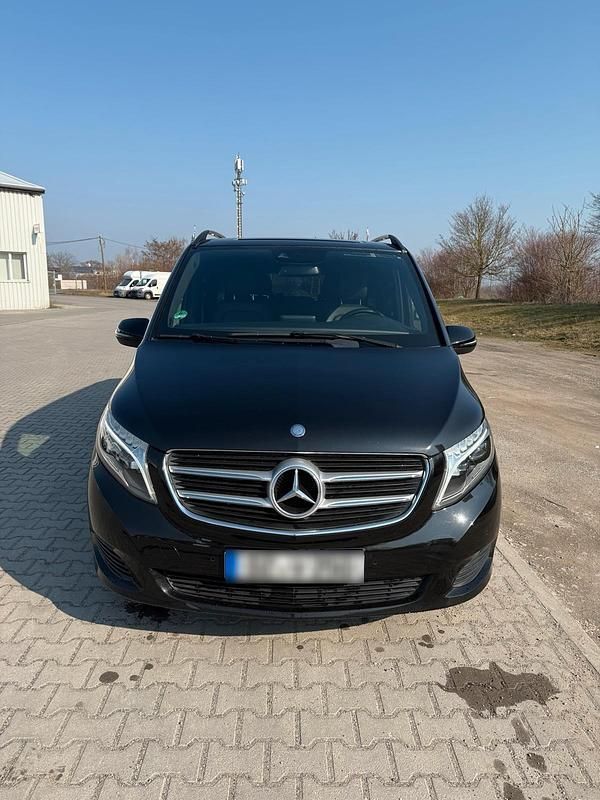 Gebraucht Mercedes V250 190 PS (139 kW) 2017 Schwarz Van / Kleinbus