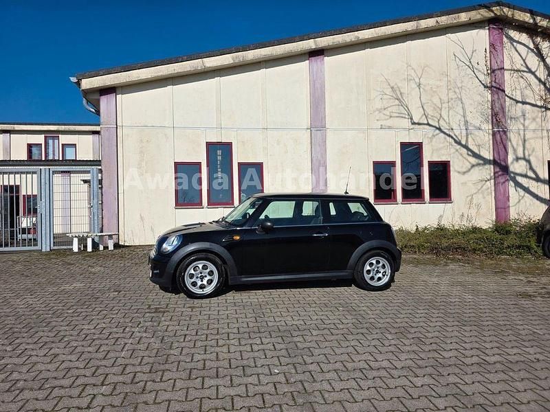 Second-hand Mini ONE 125 CP (91 kW) 2011 Negru Hatchback