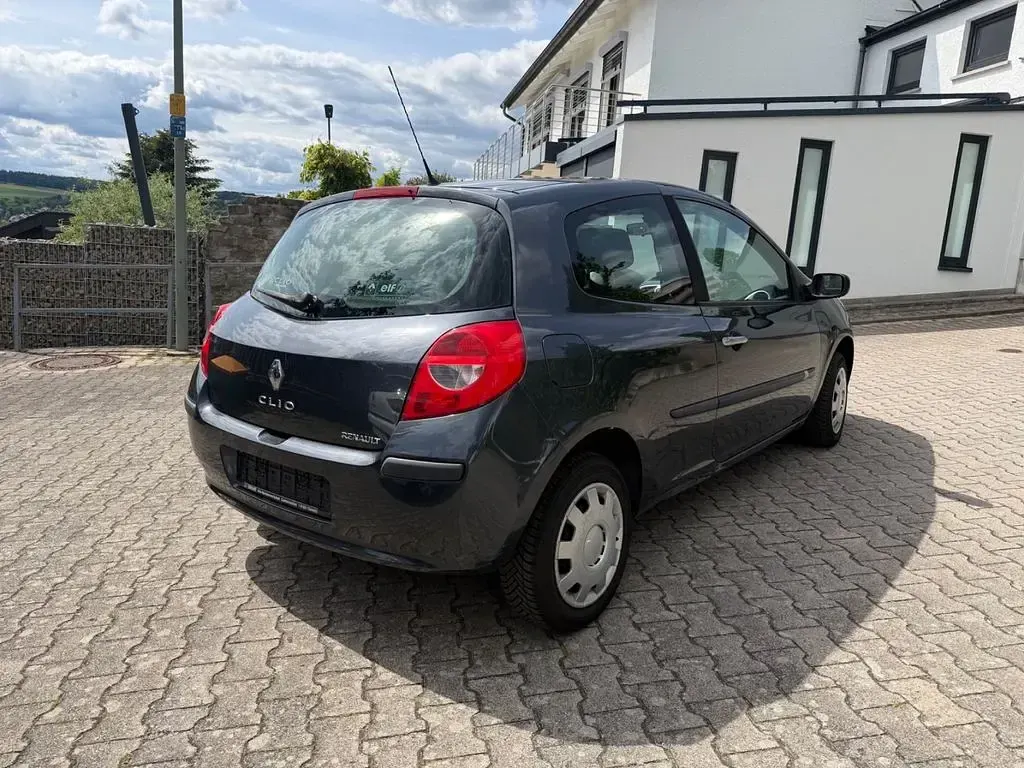 Gebraucht Renault Clio II Exception 88 PS (64 kW) 2006 Grau Limousine