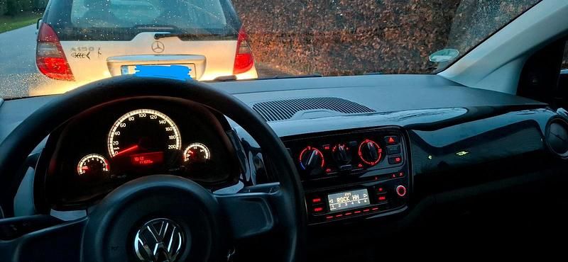 Gebraucht VW up! 60 PS (44 kW) 2015 Schwarz Kleinwagen