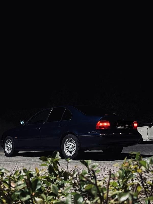 Gebraucht BMW 523 170 PS (125 kW) 1998 Blau Limousine