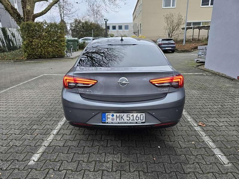 Gebraucht Opel Insignia Dynamic 165 PS (121 kW) 2018 Grau Kleinwagen